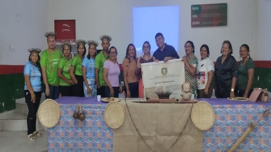 A Ação Saberes Indígenas na Escola, desenvolvida em parceria entre o Instituto de Formação Interdisciplinar e Intercultural (IFII) e o Ministério da Educação (MEC), sob coordenação Geral do professor Me. Abimael Munduruku, coordenadora Indígena Iranei Arapiun, supervisora Terezinha do Socorro Lira Pereira,  vem promovendo uma série de formações continuadas voltadas aos professores indígenas das aldeias da região.