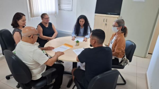 o dia 24 de setembro de 2025, o Instituto de Formação Interdisciplinar e Intercultural  realizou uma solenidade especial de outorga de grau em gabinete para a formanda Ana Akel Sampaio da Silva, do curso de Bacharelado Interdisciplinar em Ciências Ambientais.